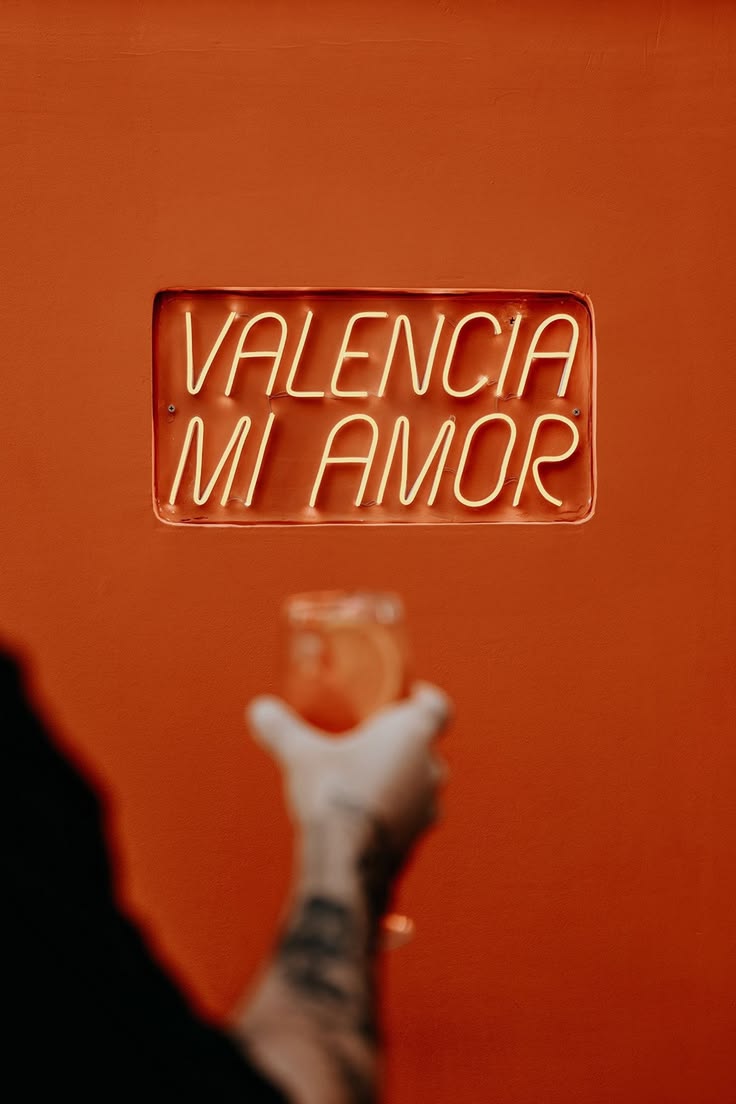Valencia Mi Amor neon sign — local warmth and creative energy